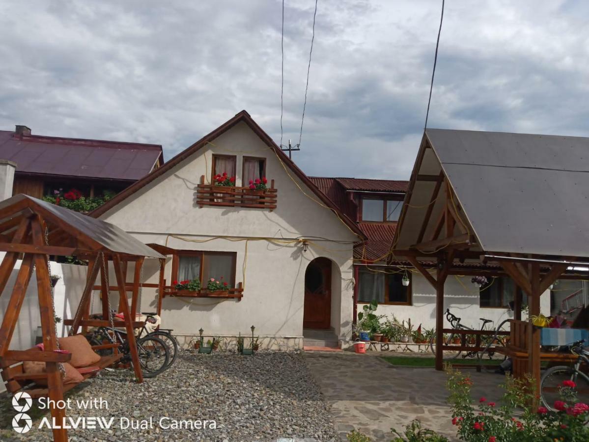 Hotel Casa Toth Din Tipterai Vişeu de Sus Exterior foto